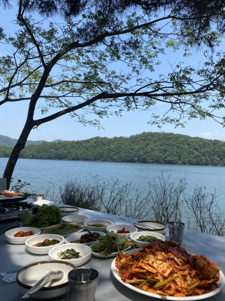  [완주 구이 맛집] 전주 근교 청량감 뿜뿜 호수 뷰 맛집 '호수산장'