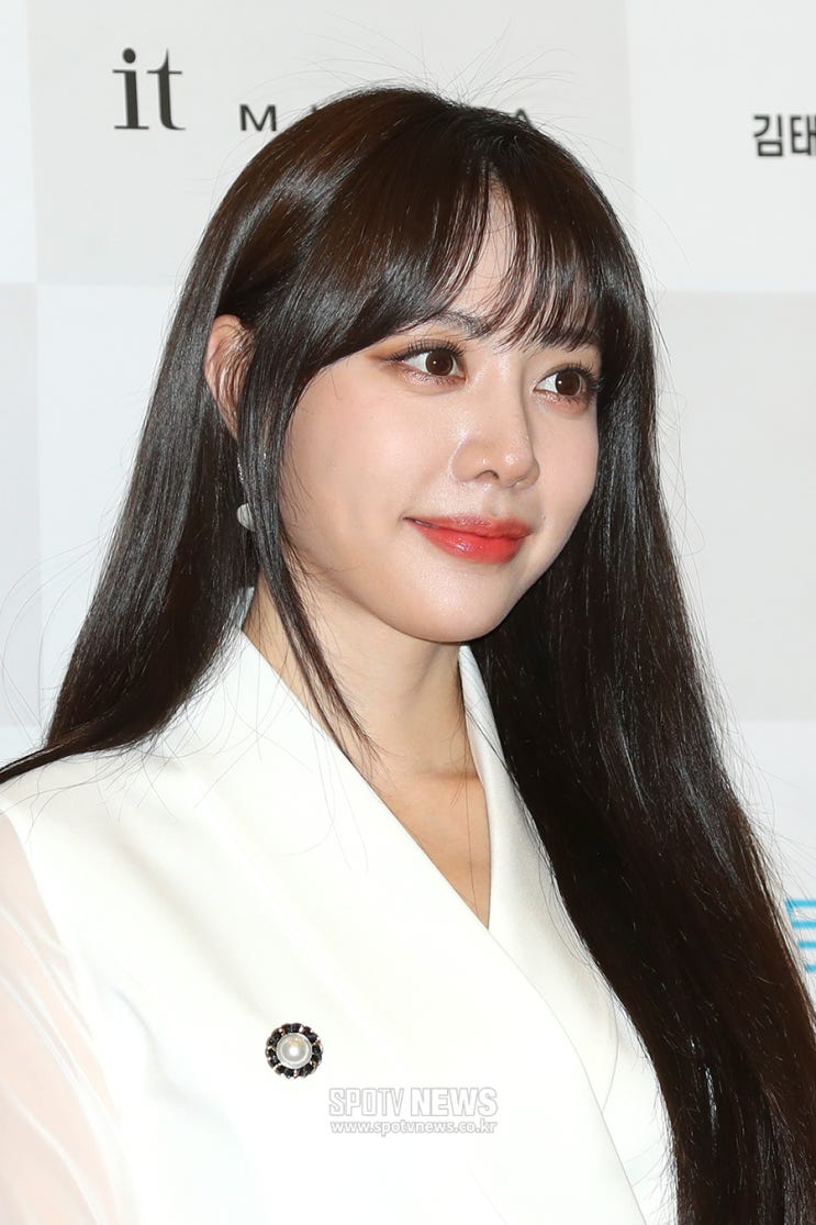행사장 속 스타 210521 행사장 속 스타 210521
