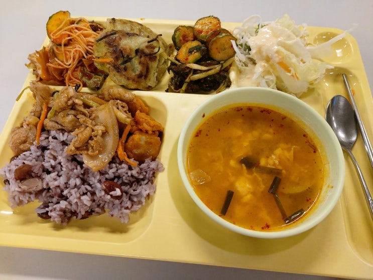  구내식당 가성비 갑이네요