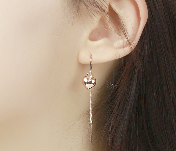 하트 귀걸이 14k 통통 볼륨으로 드롭 매치까지 하트 귀걸이 14k 통통 볼륨으로 드롭 매치까지
