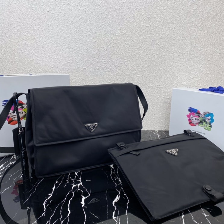  프라다 숄더 가방 라지 패디드 1BD256 RDLN F0002 V OOO 4555309
