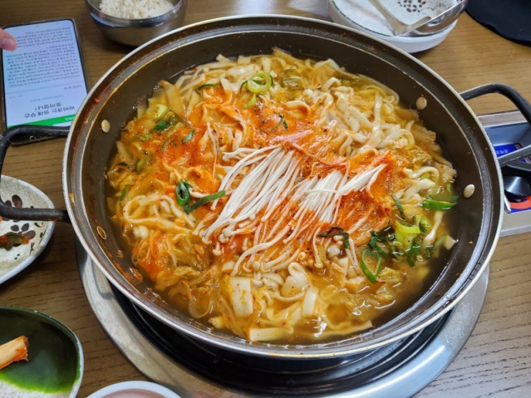  부여 식당 - 고향칼국수 / 고마루감자탕