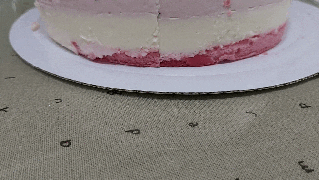 [카카오톡 선물하기] 그 유명한 치즈케이크 - 발라즈 딸기치즈 케이크 후기