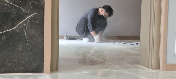  구미 옥계 현진에버빌, 우미린, 삼구트리니엔 그리고 광평푸르지오 거실타일이 들떠서  들뜸보수가 필요할 때