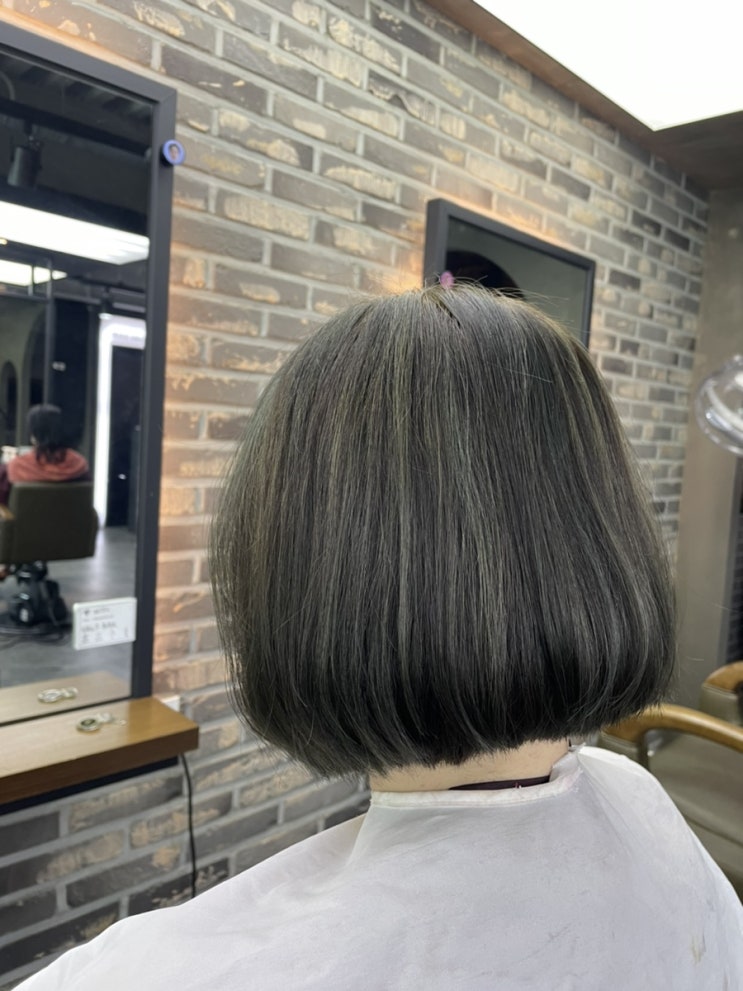 당동미용실 :) 여자 짧은단발컷 짜르고 솜브레 브릿지 탈색머리에 애쉬카키 염색