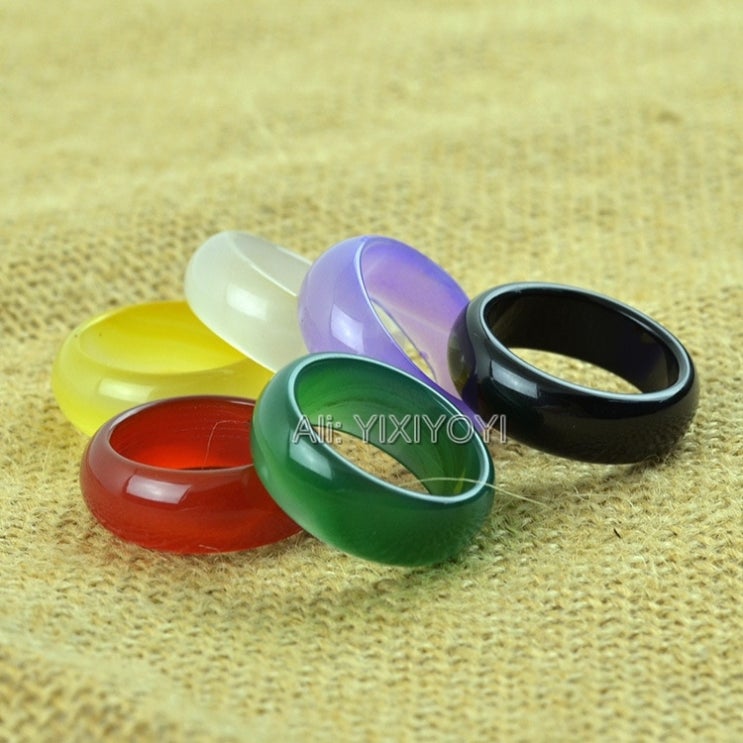 잘팔리는 아름다운 12mm 와이드 자연 붉은 녹색 노란색 흰색 마노 옥 반지 여자의 행운의 반지 9-10 매력 선물 쥬얼리 추천해요 잘팔리는 아름다운 12mm 와이드 자연 붉은 녹색 노란색 흰색 마노 옥 반지 여자의 행운의 반지 9-10 매력 선물 쥬얼리 추천해요