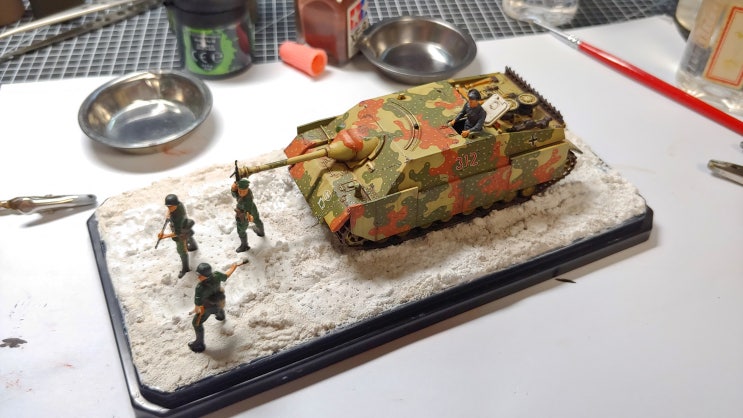  이탈레리 1/72 jagdpanzer IV 도색중