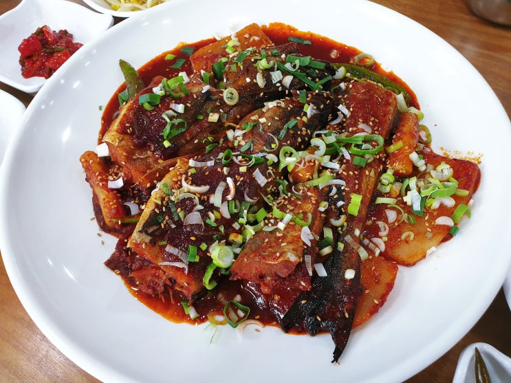  포항 법원 맛집 밀면이야기 : 밥도둑이 따로 없는 코다리조림