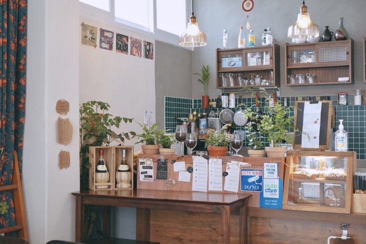  미아사거리 카페&와인바; 와이인 YIN Farmhouse Bar