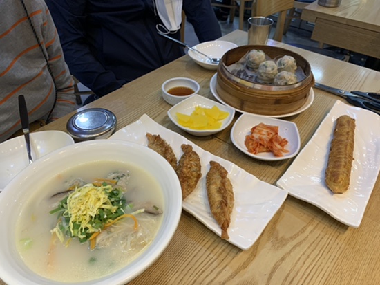  합정메세나폴리스 맛집 방스만두 점심 굿(ft.반반냉면)