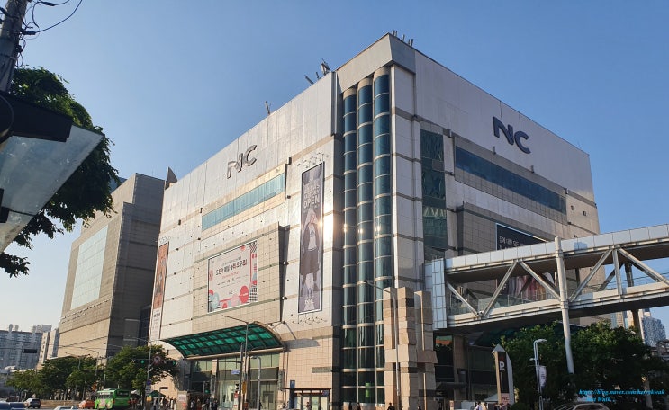 5년 연속 미쉐린 가이드 수상에 빛나는 NC신구로점 맛집 황생가 칼국수-칼국수와 수제만두가 유명한 미슐랭 식당 (북촌 칼국수)