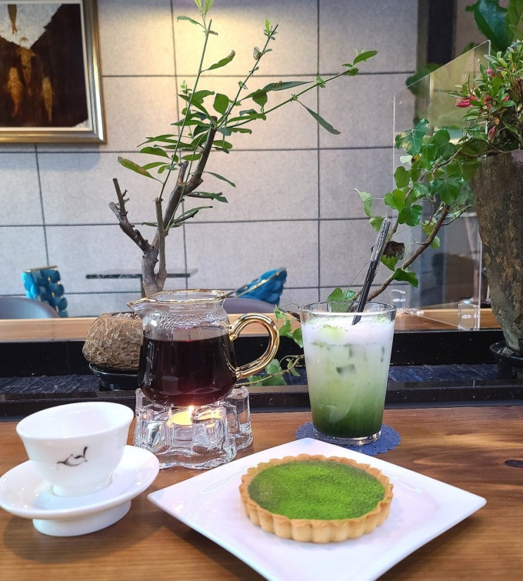  김해 삼계 카페 다반사_ 맷돌 핸드드립 커피와 말차타르트 맛집