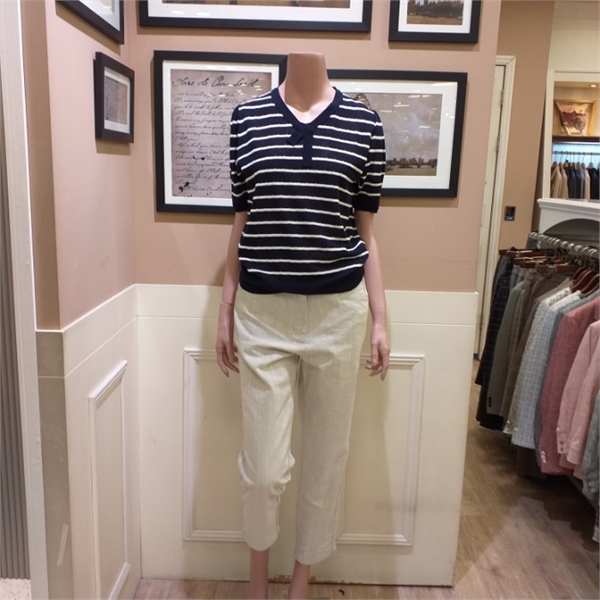 잘팔리는 BCBG NC13 베리 V넥 니트 B1B4K482 ··· 잘팔리는 BCBG NC13 베리 V넥 니트 B1B4K482 ···