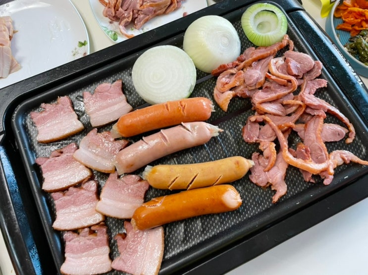 와우리장작구이 _ 동탄 맛집으로 유명한 훈제오리와 통삼겹, 소세지를 배달로