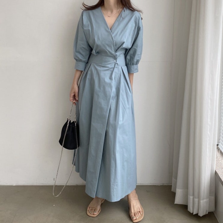 인지도 있는 먼데이홀릭 브이넥 랩 A라인 뒷밴딩 원피스 좋아요 인지도 있는 먼데이홀릭 브이넥 랩 A라인 뒷밴딩 원피스 좋아요