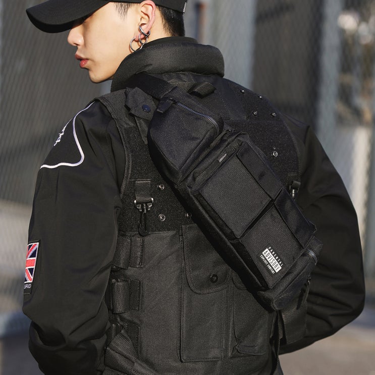 많이 팔린 Multi Pocket Waist Bag 좋아요 많이 팔린 Multi Pocket Waist Bag 좋아요