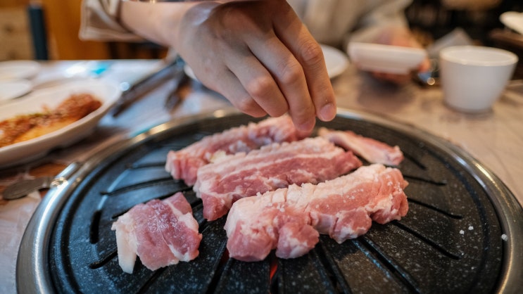  순천 맛집 | 신대지구 | 돼지갈비, 삼겹살 전문점 순천 '민속촌'