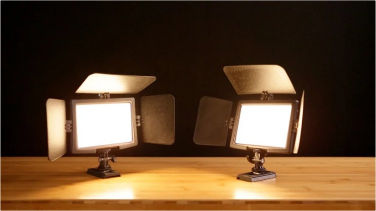 영상 방송 조명 사진 촬영 LED Barn Door 룩스패드 조명 영상 방송 조명 사진 촬영 LED Barn Door 룩스패드 조명