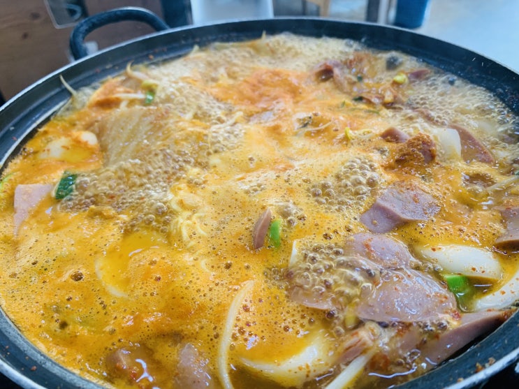  숙취해소가 안되서 점심 부대찌개 습격!!