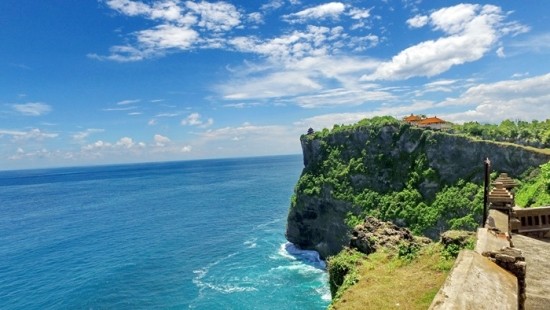  발리 울루와뚜 힌두사원 (Pura Luhur uluwatu)