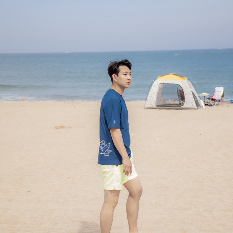  디스커버리 남자 바캉스룩, 루즈핏 반팔 워터티셔츠 & 워터팬츠