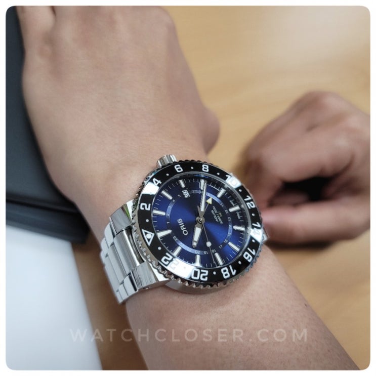 올여름을 빛내 줄 오리스 에커스 gmt