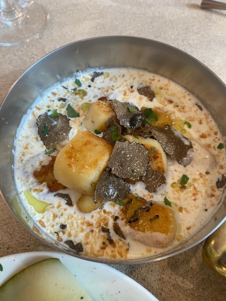  컴나와 한남 맛집/뇨끼바