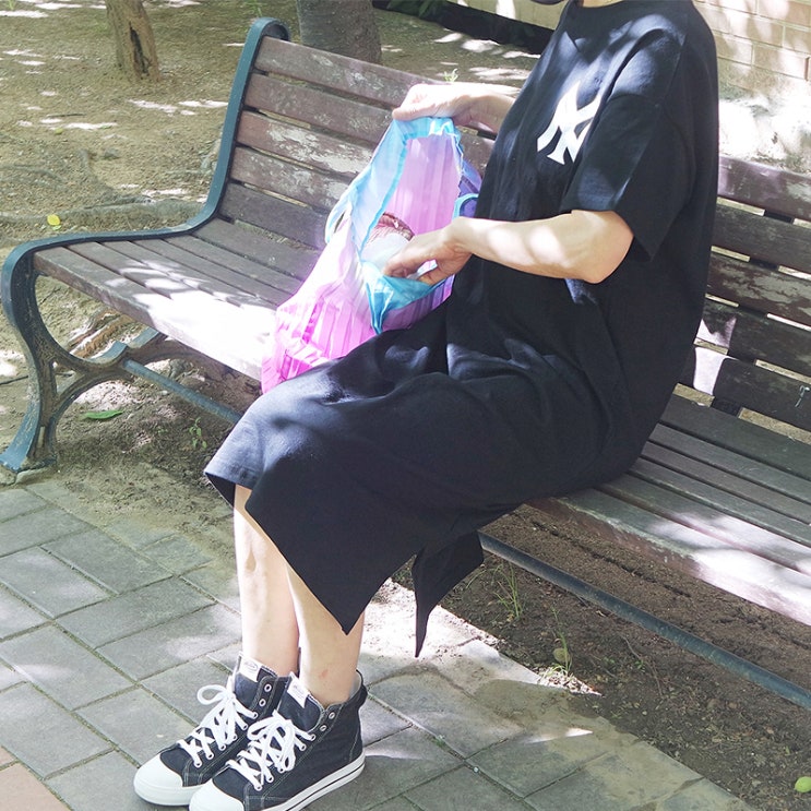  홈원피스로도 입고 호캉스가서도 입기 좋은 오버핏 원피스
