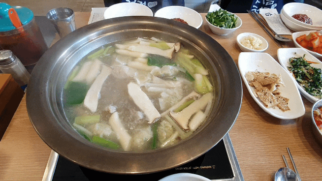  [지인찬스] 청주맛집 - 명동 닭한마리 칼국수 & 김치찌개
