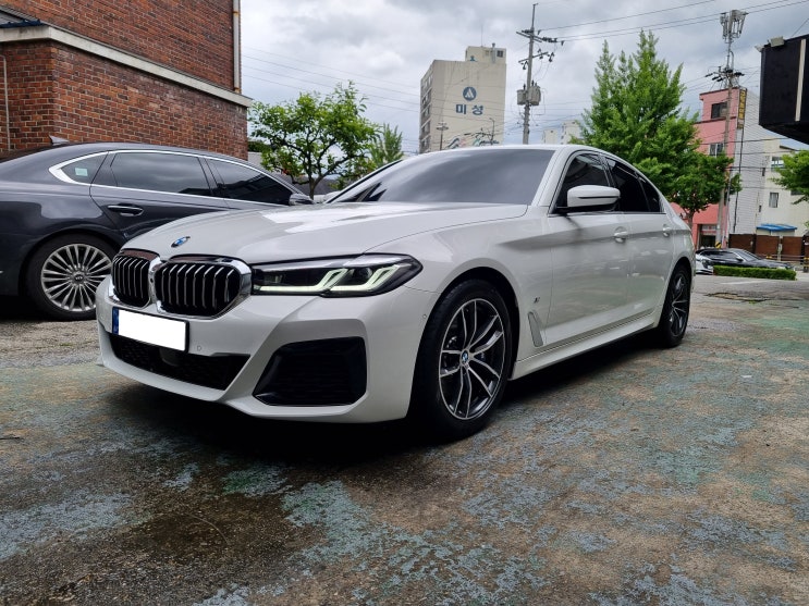 BMW 구미 520i M스포츠 P2 출고 후기 (흰색 / 꼬냑 시트) BMW 구미 520i M스포츠 P2 출고 후기 (흰색 / 꼬냑 시트)
