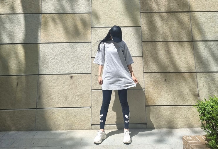 모카썸 반팔티 가성비가 좋았던 오버핏 무지반팔 모카썸 반팔티 가성비가 좋았던 오버핏 무지반팔