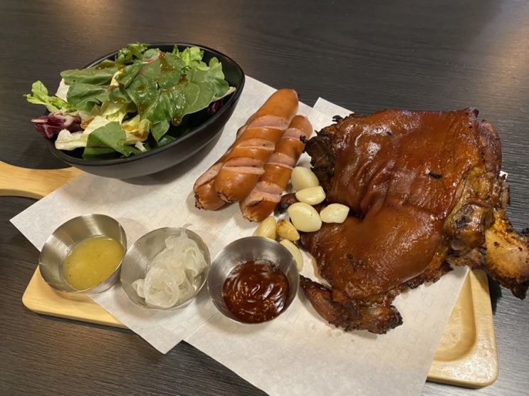  예천 호명 <브롱스 경북도청점> 수제맥주 & 학센 조합 최고 !