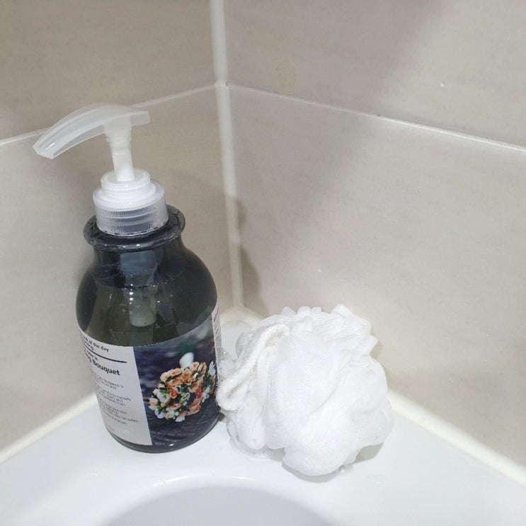  향 좋은 약산성 말콤 바디워시 비비드 웨딩부케향 추천!
