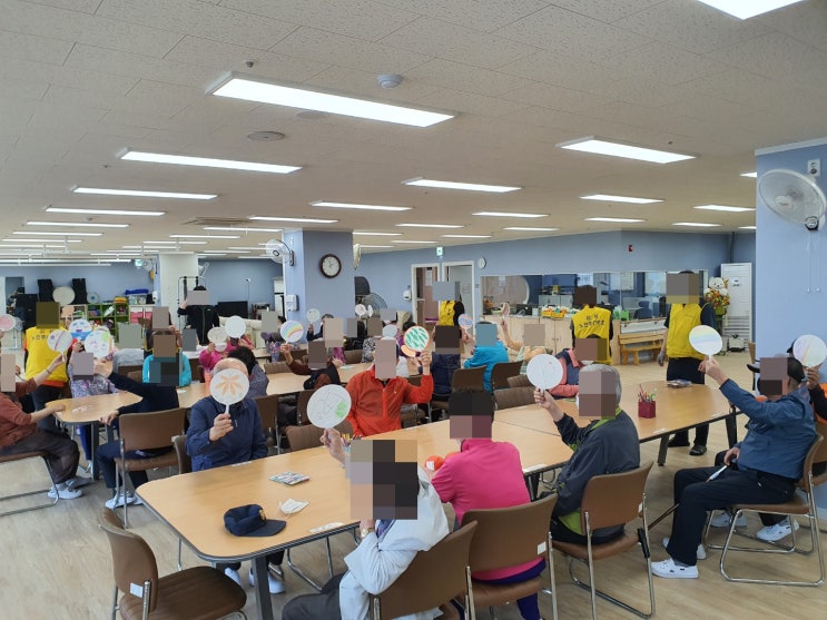  부채 만들기/달서구 주간보호/삼성튼튼재활주간보호센터/성서,화원,송현동,대곡,월성동,월배,상인동,본리동,용산동,두류동,본동,성당동,이곡동,대명동,진천동 주간보호