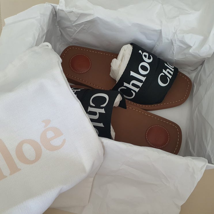  *chloe* 끌로에 우디 슬리퍼 블랙