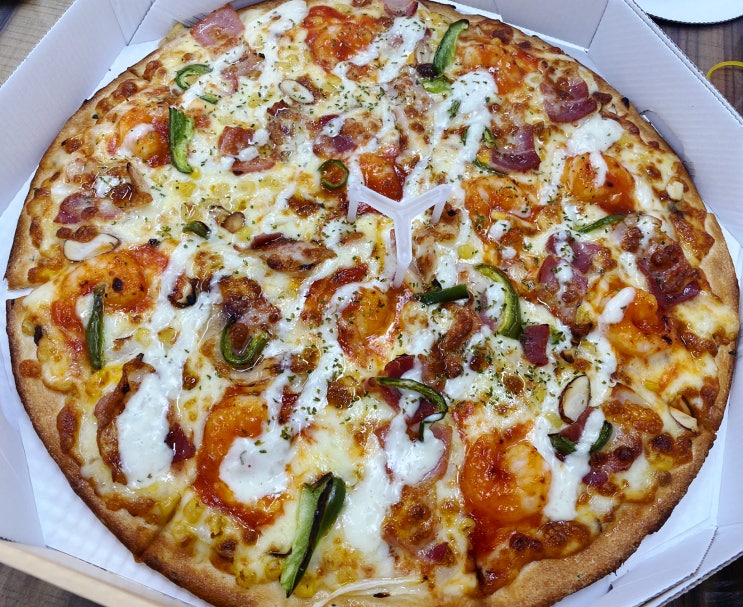  노블레스피자 베이컨쉬림프 맛있어요