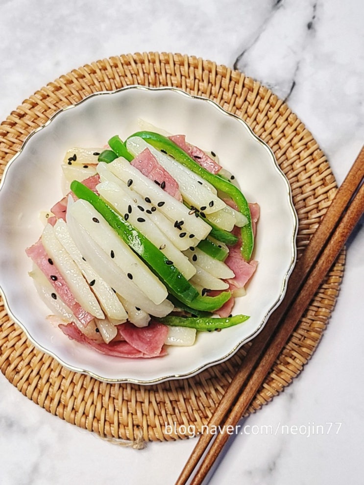 감자볶음 만드는법 베이컨 함께 볶으니 맛있어 부서짐없는 감자채 비밀은? 감자볶음 만드는법 베이컨 함께 볶으니 맛있어 부서짐없는 감자채 비밀은?