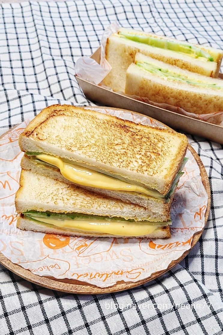 억수로 간단한 식빵요리 치즈 오이샌드위치 아삭상큼 오이 마요네즈 토스트 억수로 간단한 식빵요리 치즈 오이샌드위치 아삭상큼 오이 마요네즈 토스트