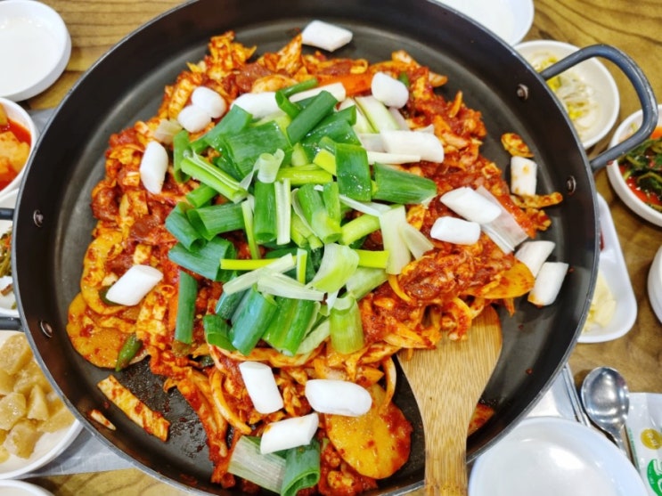  안면도 오리불고기 맛집 정겨운 시골 엄마손맛 양반갈비도 맛나요