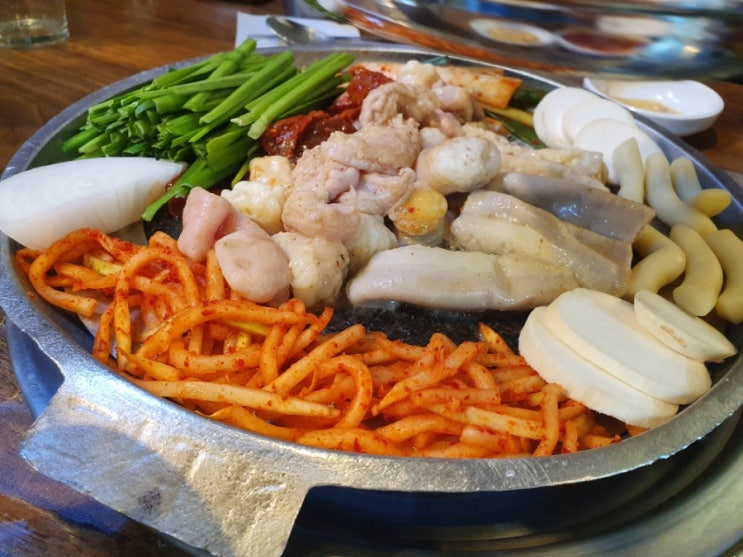  홍대 곱창 맛집 [마포곱창] '모듬 2인분 + 염통' 후기 