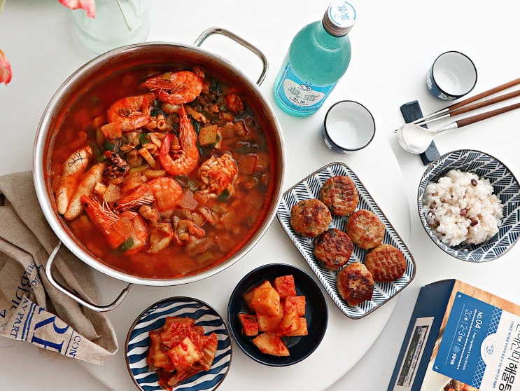  간편요리 연안식당 산해진미 해물탕 프레시지 밀키트로 즐기다.