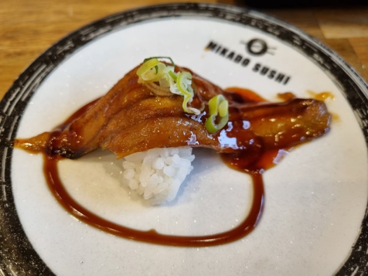 별내맛집. 미카도스시 별내아이파크점 모든메뉴 \1,700원에 골라 먹는 회전초밥 별내맛집. 미카도스시 별내아이파크점 모든메뉴 \1,700원에 골라 먹는 회전초밥