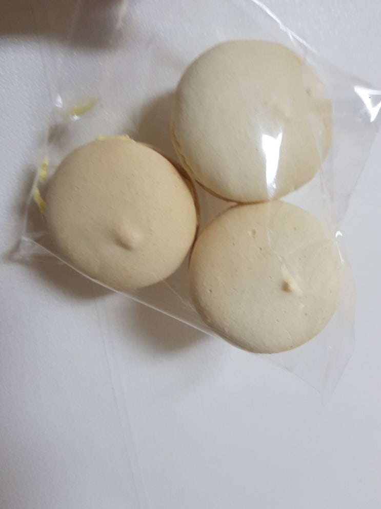  친구가 선물로 만들어 준 수제 마카롱 자랑하기 !