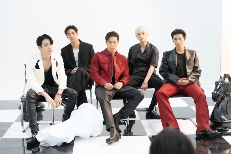 매일 핫한 SF9에게 셒며드는 중 매일 핫한 SF9에게 셒며드는 중