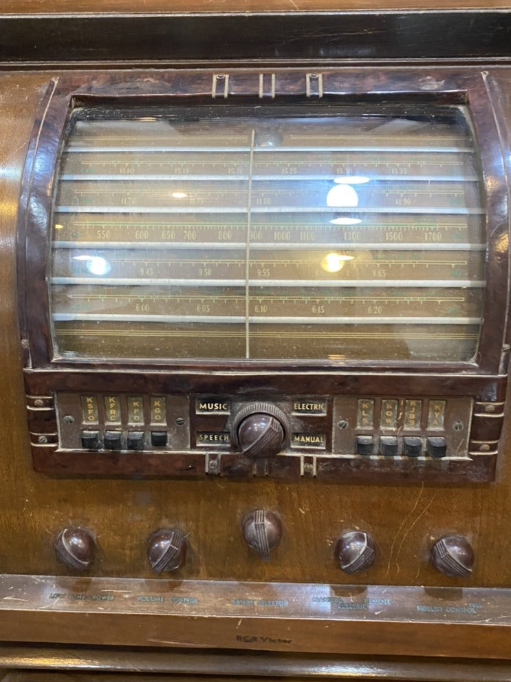  콘솔형 진공관 라디오 RCA VICTOR