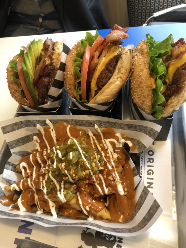  다운타우너 한남, 써클 커피