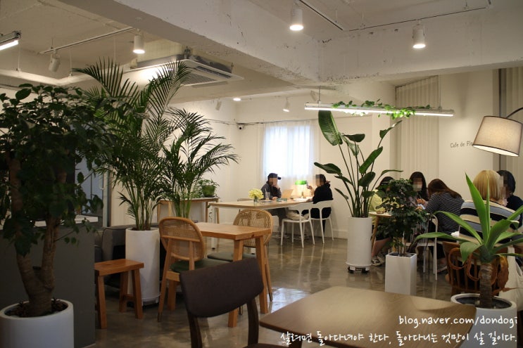  신림역카페 카페 드 플로르 - 호림박물관은 물건너 갔으나 Cafe de Flore