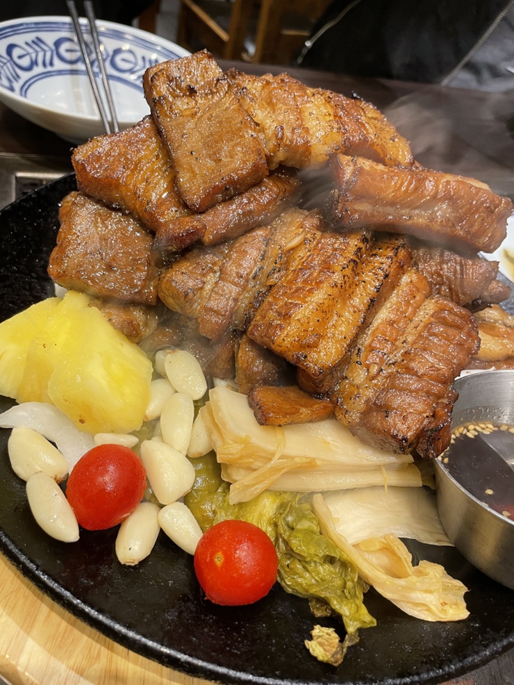 돼지숯불갈비와 밀면이 생각날 땐 진국명가 온천천점