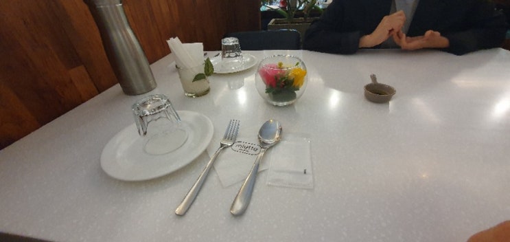  아내랑 미에뜨 주말브런치