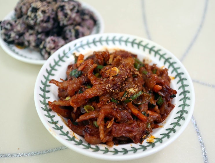  술안주 야식추천 무뼈닭발 열받은형제들 간편조리식품 맛있게 맵다